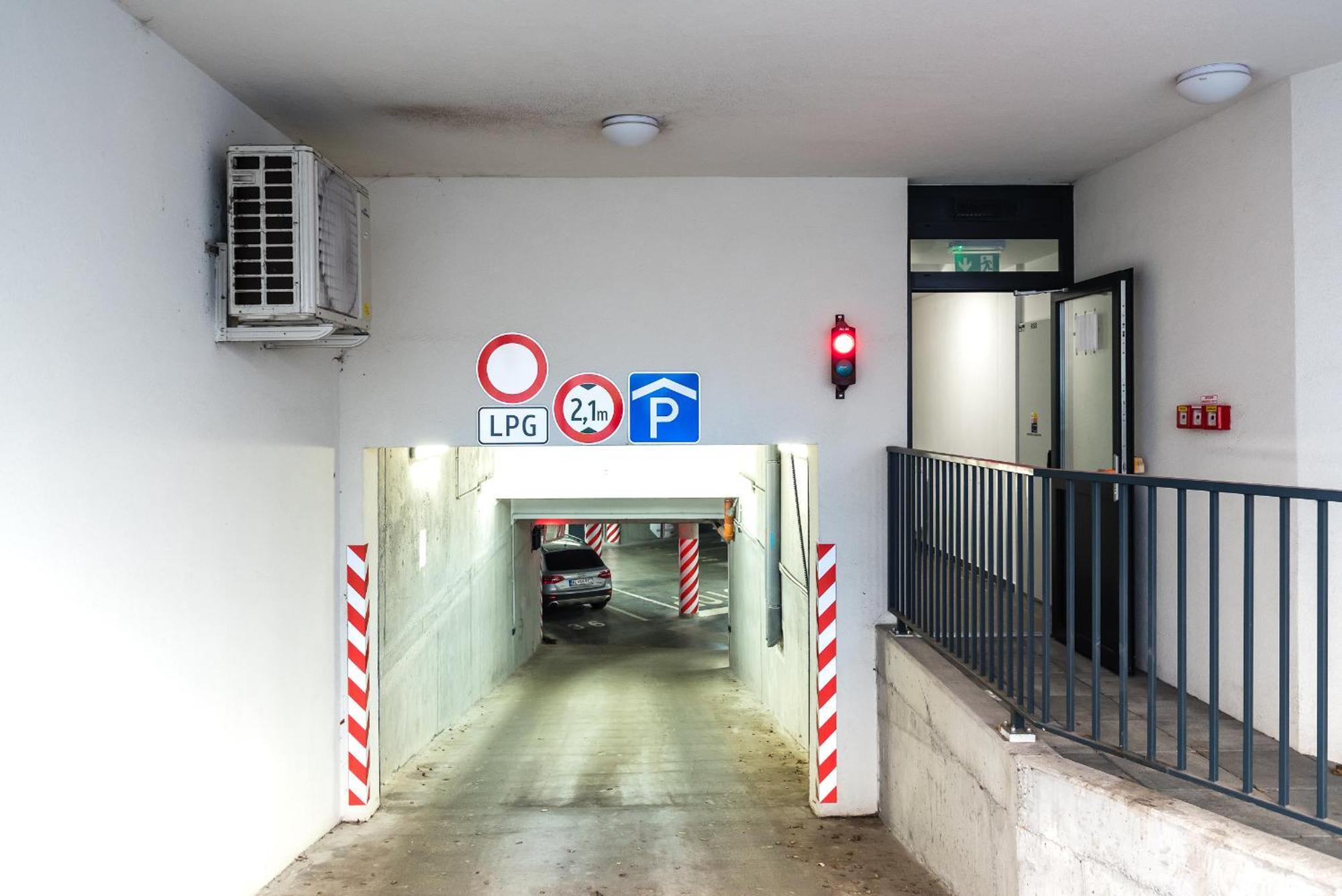 Mickiewiczova Apartment Free Parking By Veronika & Jano Братислава Екстериор снимка